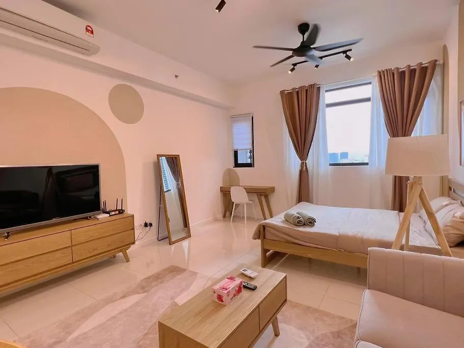 קואלה לומפור Cozy & Homely Chambers Kl@3 Mins Walking Distance To Lrt & Monorail דירה