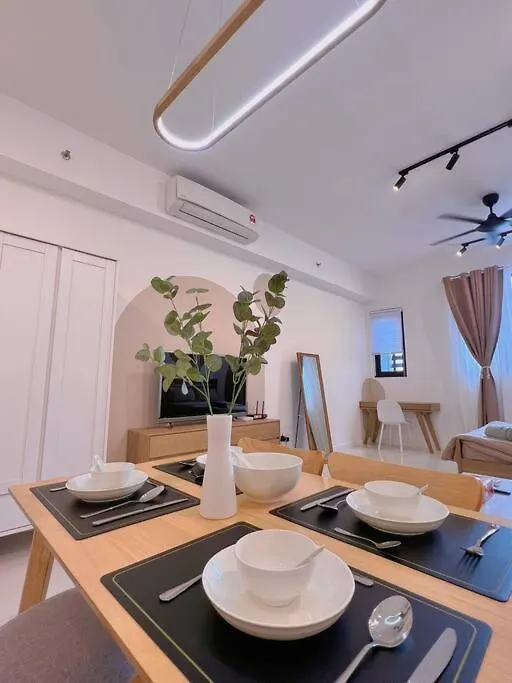 קואלה לומפור Cozy & Homely Chambers Kl@3 Mins Walking Distance To Lrt & Monorail דירה קואלה לומפור