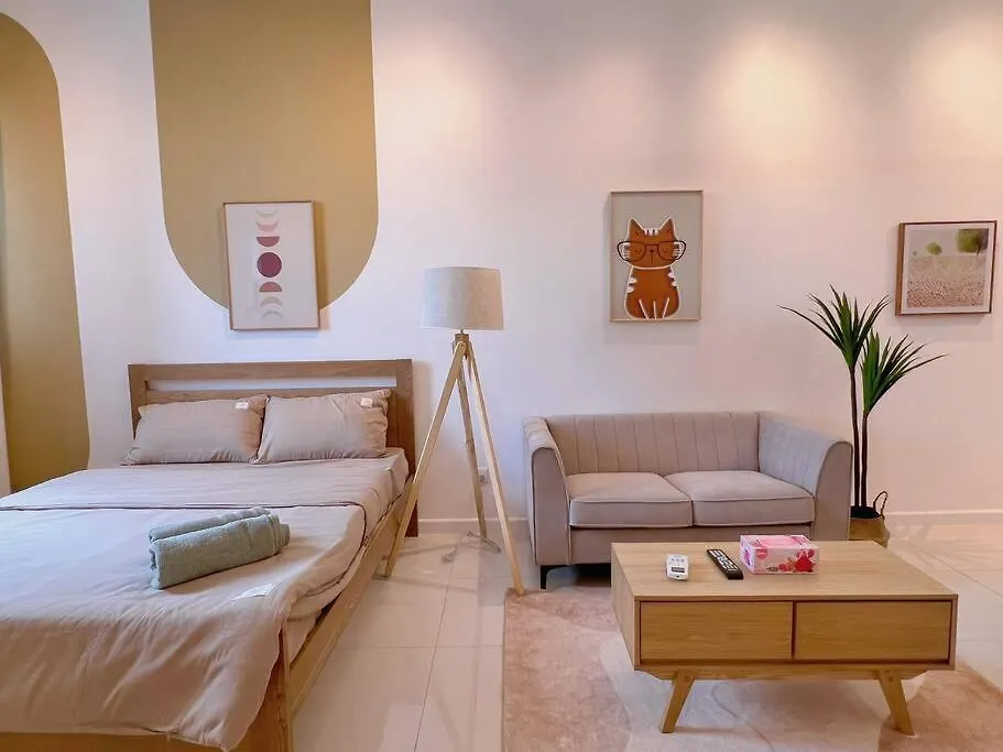 Апартаменты Cozy & Homely Chambers Kl@3 Mins Walking Distance To Lrt & Monorail Куала-Лумпур